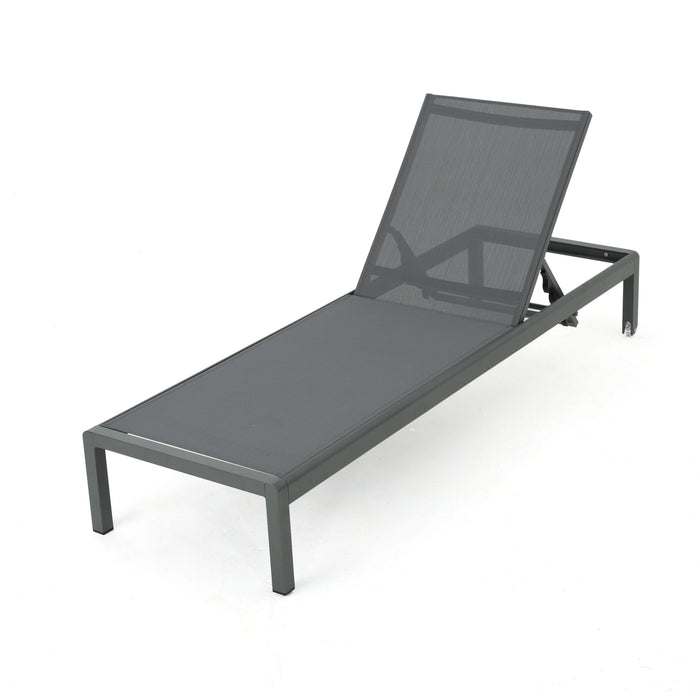 Outdoor Patio Chaise Lounge With 5 Reclining Positions