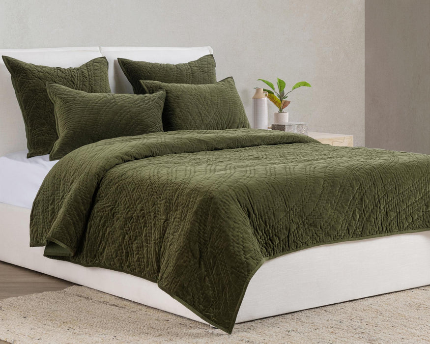 Elms - Velvet Quilt