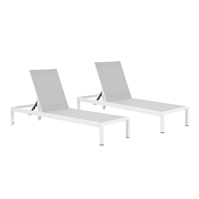 Outdoor Patio Chaise Lounge With 5 Reclining Positions