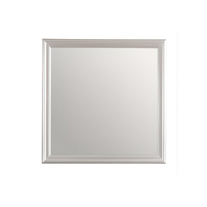 Traditional Wall Mirror For Any Space