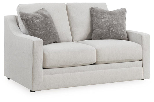 Maitelynn Loveseat