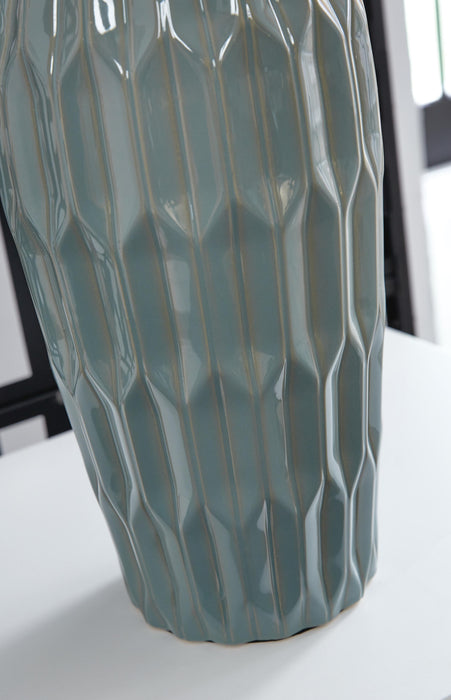 Ashley Express - Hadbury Ceramic Table Lamp (2/CN)