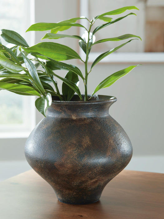 Ashley Express - Laddlow Vase