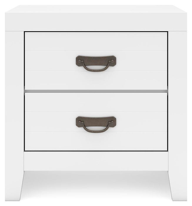 Binterglen Full Panel Bed with Mirrored Dresser and Nightstand