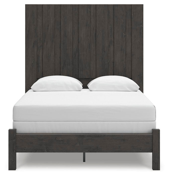 Fraluna Queen Panel Bed, Dresser, Mirror and Nightstand