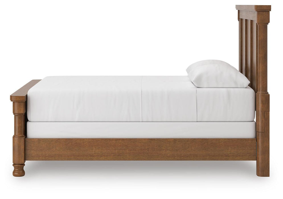 Rowlenstown Queen Poster Bed with Mirrored Dresser