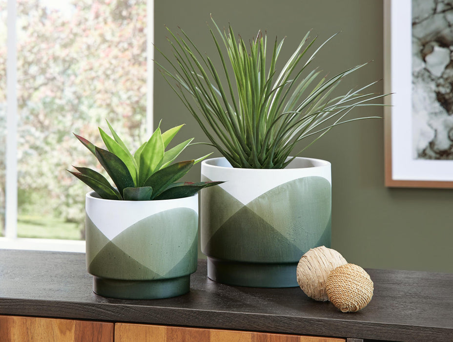 Ashley Express - Ardenridge Planter Set (2/CN)