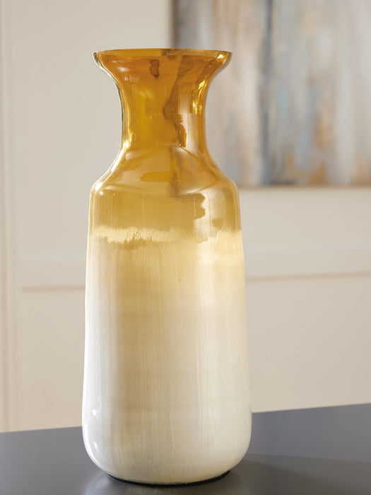 Ashley Express - Wynburg Vase
