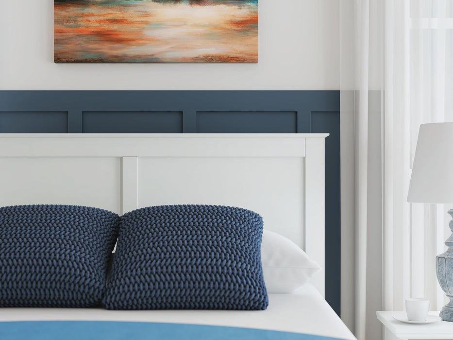 Bostwick Shoals Queen Panel Bed, Dresser and Mirror